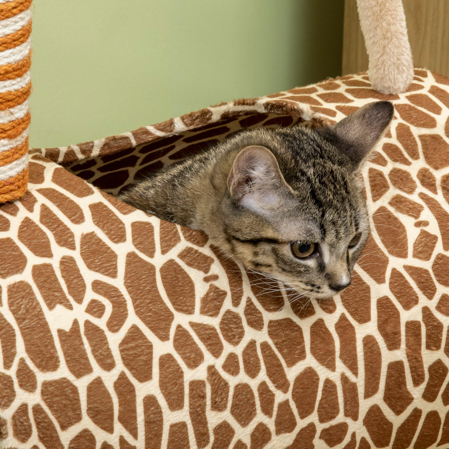 Giraffe Cat Tree Indoor Play Tower With Scratching Posts Aosom UK